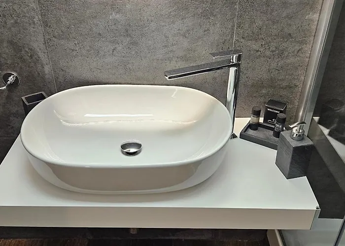 Alveari E Nidi 3* Ameglia